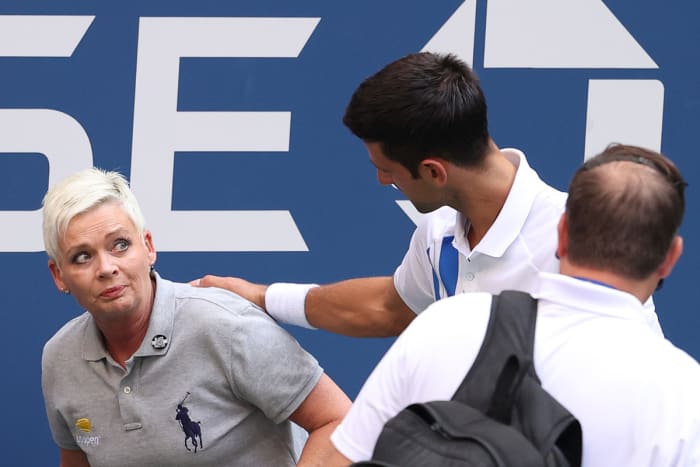 novak-djokovic-line-judge